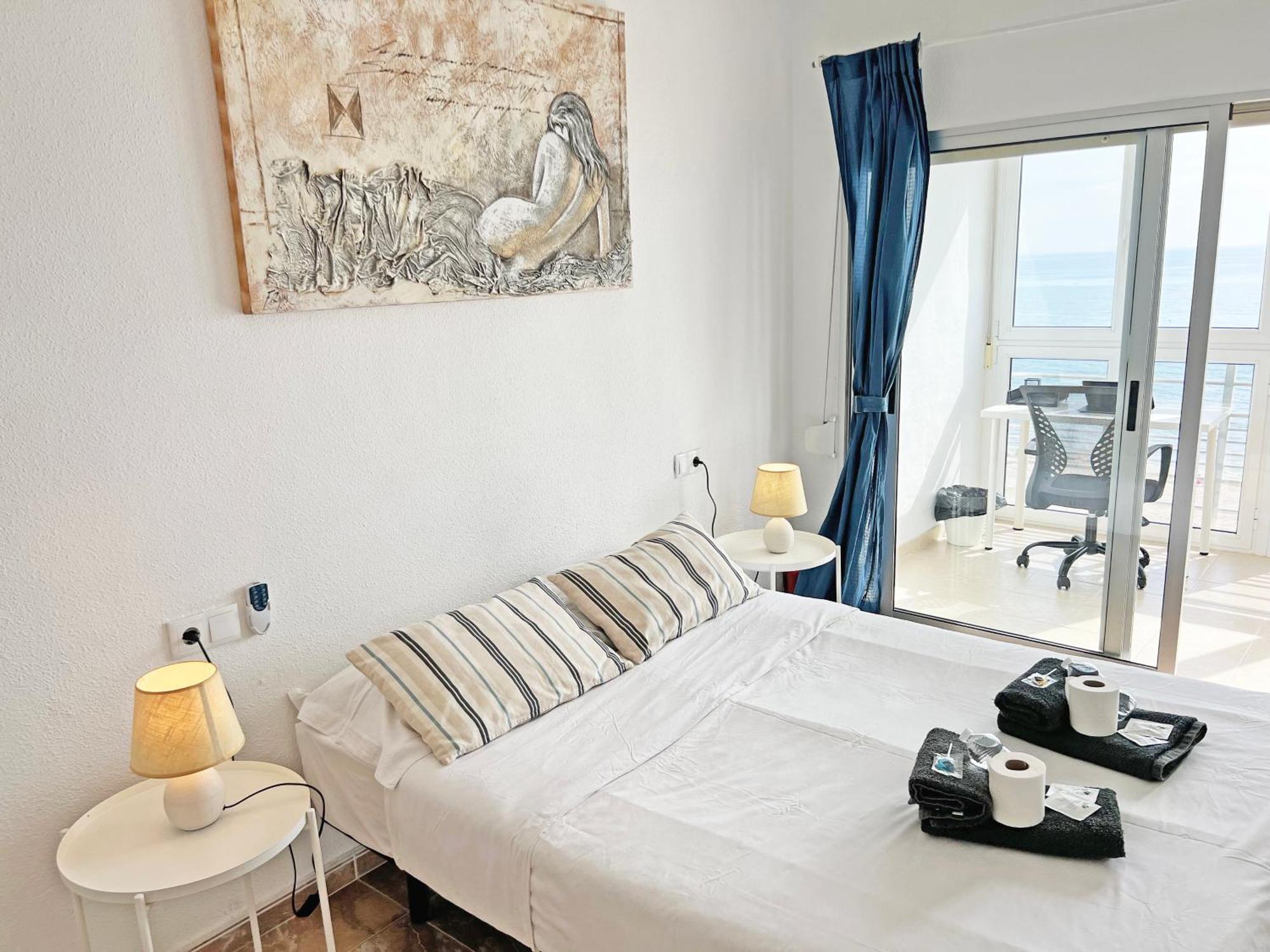 Appartamento Ático en 1ª línea con impresionantes vistas al mar El Campello Esterno foto