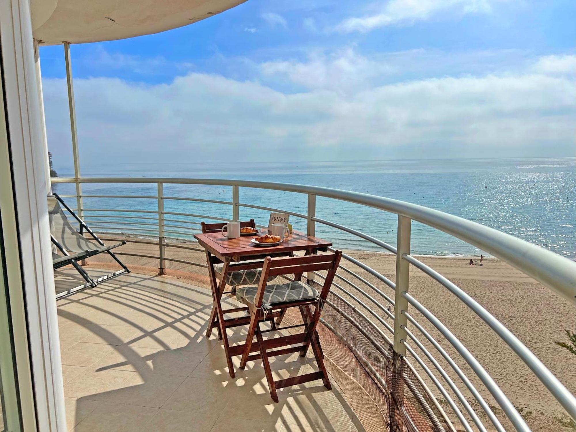 Appartamento Ático en 1ª línea con impresionantes vistas al mar El Campello Esterno foto